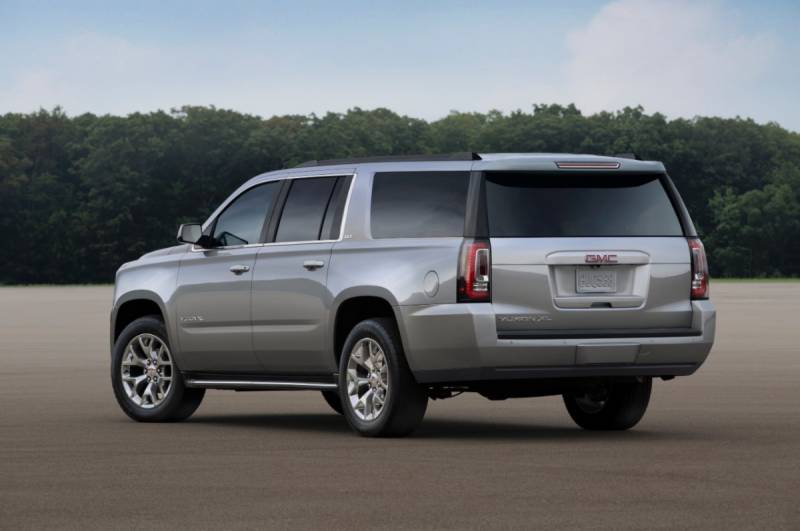 GMC Yukon Denali SUV 2015 SUV Drive